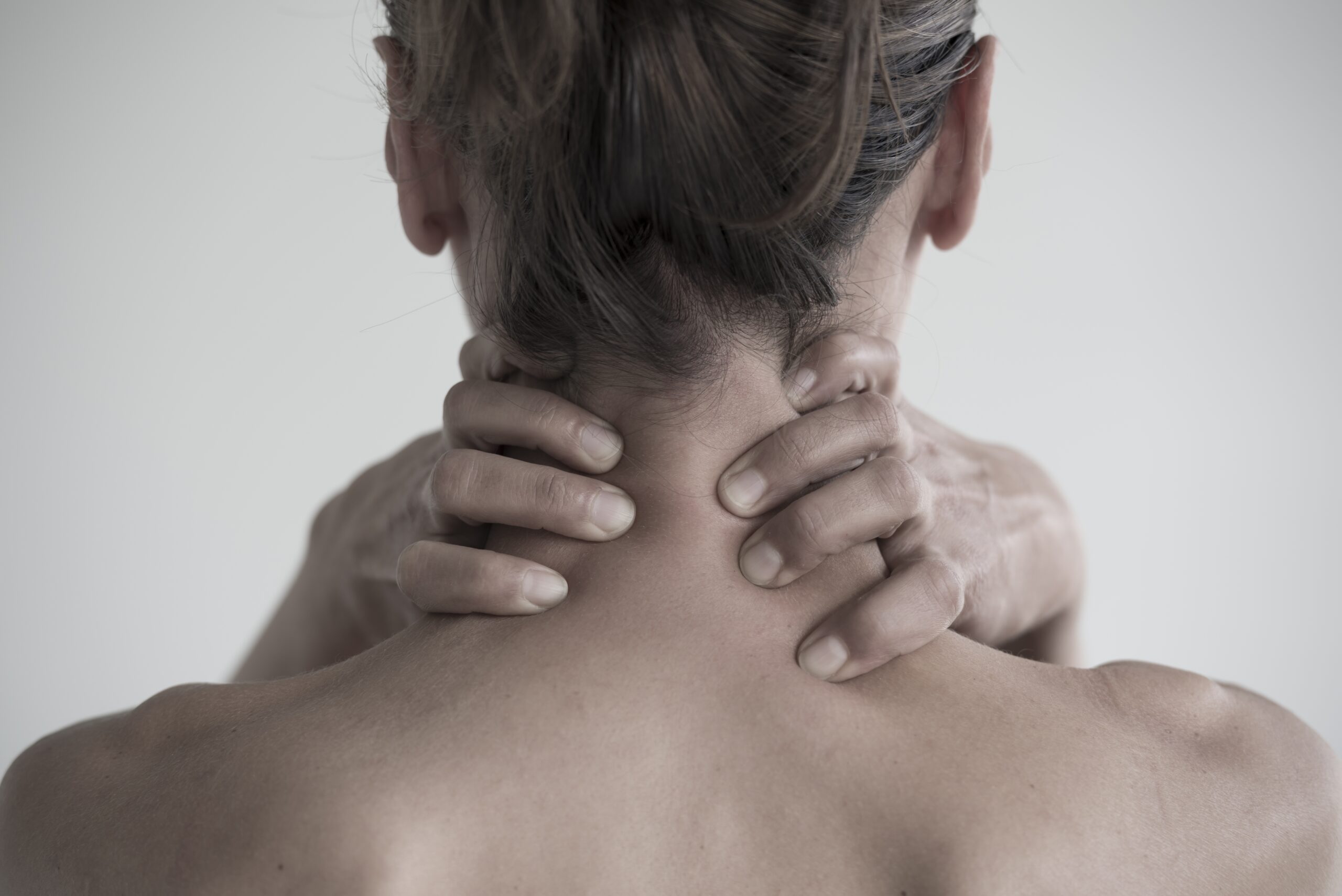 OS BENEFÍCIOS DO PILATES NO TRATAMENTO DA FIBROMIALGIA